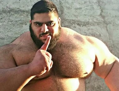 Επική μονομαχία: Ο Ιρανός Χαλκ θα αναμετρηθεί με τον «τρομακτικότερο άνθρωπο του πλανήτη» (βίντεο-φωτο)